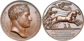 FRANCE, AE médaille, 1805, Andrieu/Jaley. Capitulation d''Ulm et Memmingen. D/ T. l. de Napoléon Ier à d. R/ L''empereur menant un char au galop à d.,...