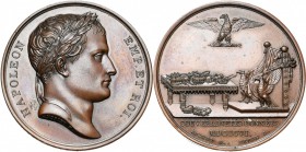 FRANCE, AE médaille, 1806, Andrieu. Souverainetés données. D/ T. l. de Napoléon Ier à d. R/ Le trône impérial, devant lequel une table chargée de cour...