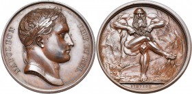 FRANCE, AE médaille, 1807, Andrieu. La route du Simplon terminée. D/ T. l. de Napoléon Ier à d. R/ Un géant barbu assis sur une montagne sur laquelle ...