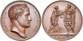 FRANCE, AE médaille, 1808, Andrieu/Brenet. Réunion de l''Etrurie à la France. D/ T. l. de Napoléon Ier à d. R/ L''empereur deb. à g., en costume romai...