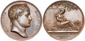 FRANCE, AE médaille, 1810, Andrieu/Depaulis. Orphelines de la Légion d''Honneur. D/ T. l. de Napoléon Ier à d. R/ Une jeune fille assise à d. devant u...