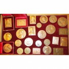 FRANCE, lot de 25 médailles, dont: 1911, Vernon, Gaston Darboux de l''Institut; 1942, Lafleur, Centenaire de la naissance de Camille Flammarion; 1936,...