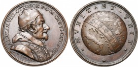 ITALIE, ETATS PONTIFICAUX, AE médaille, 1689, G. Hamerani. Election d''Alexandre VIII (1689-1691). D/ B. à d. R/ MVNIT ET VNIT Un globe mi-terrestre e...