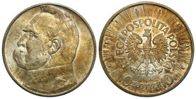 Poland II Republic - Circulation coins
II RP. 10 zlotych 1937 Piłsudski 

Złotawa patyna.

Details: 22 g Ag 
Condition: 2 (EF) 
Literature: Par...