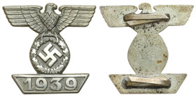 Germany
Germany, Third Reich. Eagle to the Iron Cross, 1st Class 

Zapięcie EK1 autorstwa B. H. Mayera, wykonane z posrebrzanego tombaku, przedstaw...