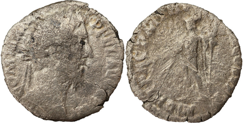 Commodus AR Denarius, 177-192 AD.
2.85 g, 21 mm