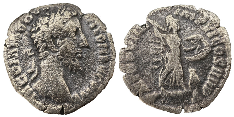Commodus AR Denarius, 177-192 AD.
2.31 g, 17 mm