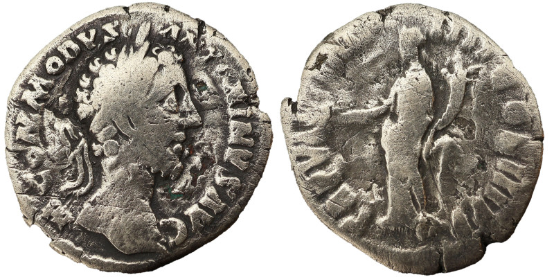 Commodus AR Denarius, 177-192 AD.
2.67 g, 18 mm