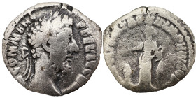 Commodus AR Denarius, 177-192 
2.5 g, 16 mm