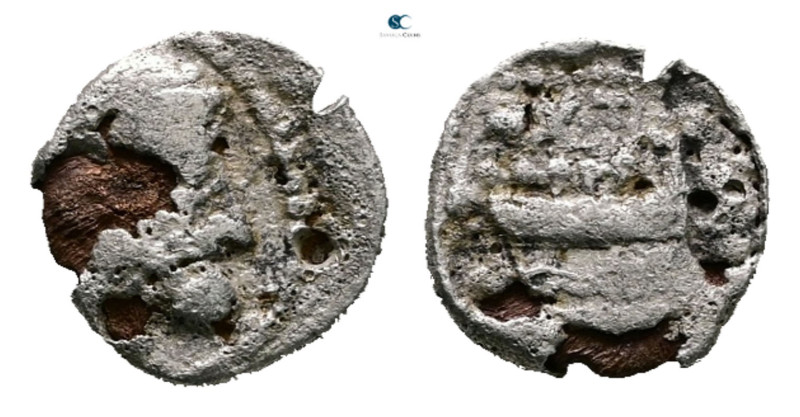 Phoenicia. Arados circa 380-338 BC. 
1/16 Shekel AR

10 mm, 0,53 g



Nea...