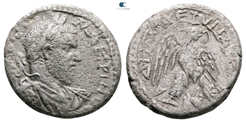 Phoenicia. Aradus. Macrinus AD 217-218. 
Billon-Tetradrachm

26 mm, 11,96 g
...