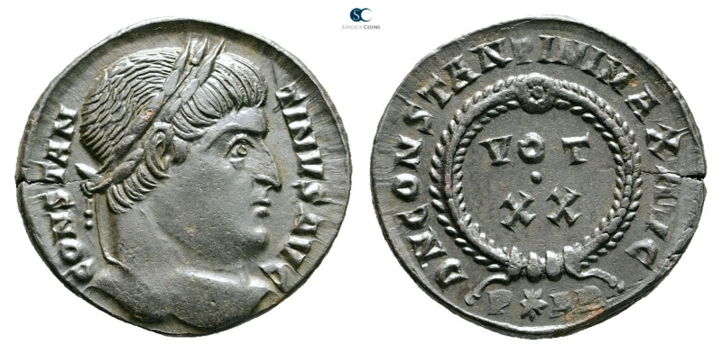 Constantine I the Great AD 306-337. Arelate (Arles)
Follis Æ

19 mm, 2,74 g
...