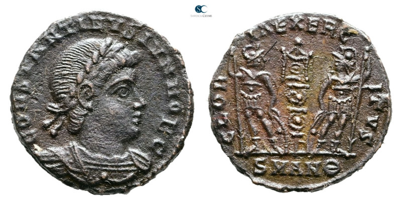 Constantine II, as Caesar AD 317-337. Antioch
Follis Æ

16 mm, 1,98 g



...