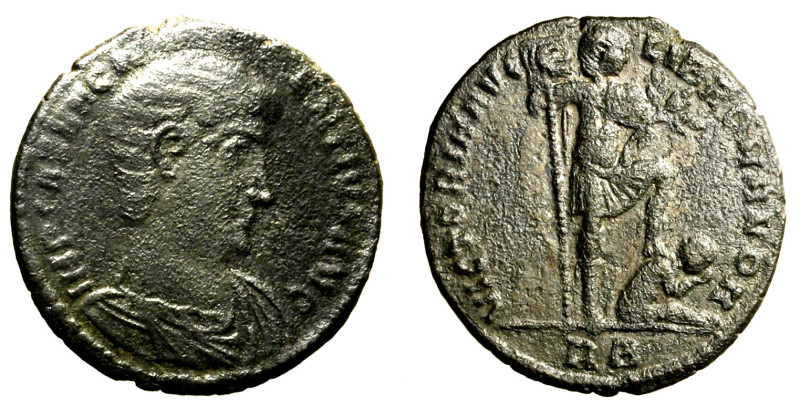 MAGNENZIO (350-353) Maiorina per Roma (350) Busto nudo a ds. R/ L'imperatore, st...