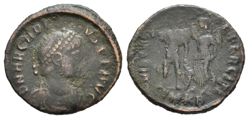 ARCADIO (383-408). Cizico. AE3. AE (2,30 g). D/ D N ARCADIVS P F AVG, busto diad...