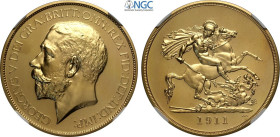 Great Britain, George V (1910-1936), 5 Pounds 1911, London Mint, Mintage: 2812, Au 36 mm 39,94 g, di eccezionale qualità, in Slab NGC PF65