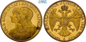 Yugoslavia, Alexander I (1921-1934), 4 Dukata 1931 sword countermark, KM-14.1 Au 40 mm 13,96 g, in Slab NGC MS62