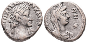 Egypt, Alexandria. Galba, Year 2 (29 August 68 / 15 January 69). BL, Tetradrachm. 13.41 g. 23.05 mm.
Obv: ΣΕΡΟΥΙ ΓΑΛΒΑ ΑΥΤΟ ΚΑΙΣ ΣΕΒΑ, L Β. Laureate h...