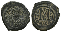 Maurice Tiberius, AD 582-602. AE, Follis. 12.63 g. 30.37 mm. Nicomedia.