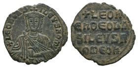 Leo VI the Wise, AD 886-912. AE, Follis. 5.02 g. 25.52 mm. Constantinople.