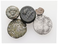 Lot of 5 unclassified See picture. LOT SOLD AS IS, NO RETURNS.