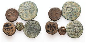 Lot of 5 unclassified See picture. LOT SOLD AS IS, NO RETURNS.