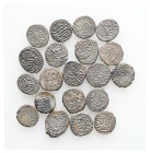 Lot of 20 unclassified See picture. LOT SOLD AS IS, NO RETURNS.(A5)