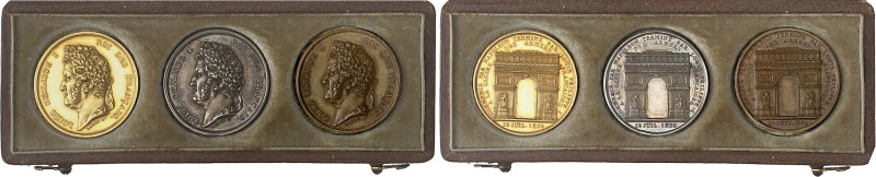 FRANCE - FRANCE
Louis-Philippe Ier (1830-1848). Coffret de 3 médaillettes, inaug...