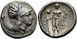 LUKANIEN. HERAKLEIA. Didrachme ø 22mm (7.52g). 330 - 325 v. Chr. Vs.: Kopf der Athena mit korinthischem Helm n. r., auf dem Helmkessel Skylla, hinter ...