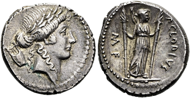 RÖMISCHE REPUBLIK NACH 211 V. CHR. P. Clodius, 42 v. Chr. Denar ø 18mm (4.17g). ...