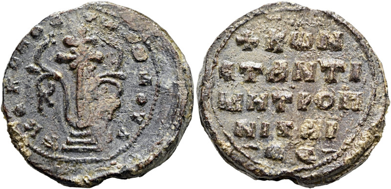 Byzantinische Bleisiegel. ø 24mm (11.32g). Zwischen 945 und 956 n. Chr. Konstant...