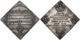 BRESLAU, Stadt. Klippenförmige Silbermedaille (18.23g). 1710, von J. Kittel. Schulprämie des Maria Magdalena-Gymnasiums. Ansicht des Schulgebäudes, da...