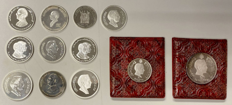 JORDAN: LOT of 12 coins, group of modern commemorative coins including; silver 1...