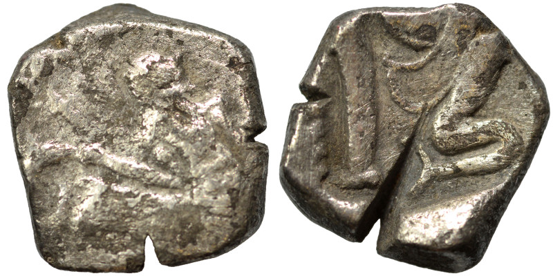 PHOENICIA. Arados. Circa 400-380 BC. Diobol (silver, 2.66 g, 14 mm). Half-length...