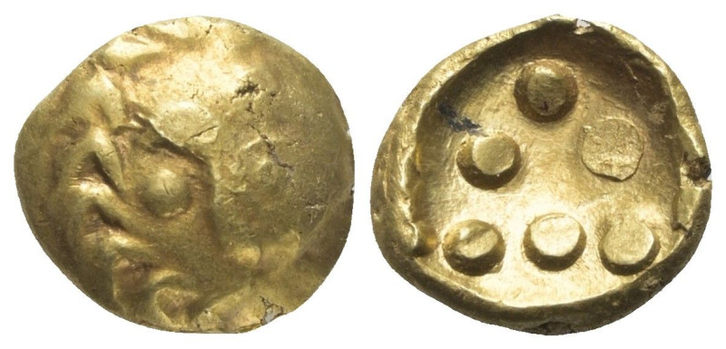 Westkelten. Vindeliker.

 Stater (Gold). Ca. 75 - 50 v. Chr.
Vs: Vogelkopf li...