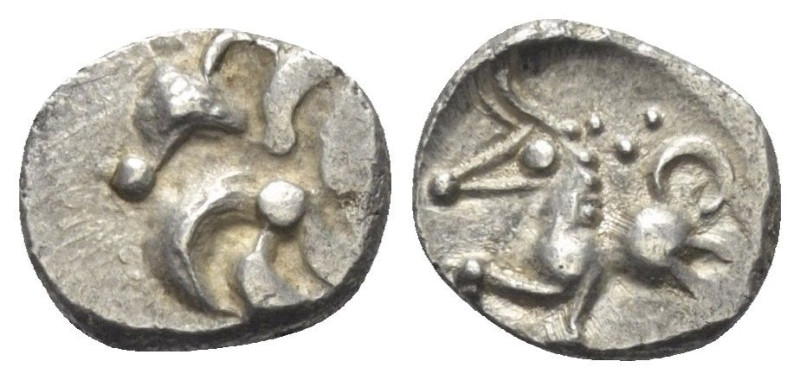 Westkelten. Vindeliker. Typ Büschelquinar.

 Quinar (Silber). 1. Jhdt v. Chr....