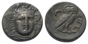 Troas. Sigeion.

 Bronze. 4. Jhdt. v. Chr.
Vs: Kopf der Athena mit attischem Helm in Dreiviertelansicht rechts.
Rs: Eule, Kopf en face, nach recht...