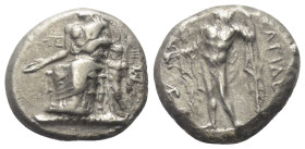 Kilikien. Nagidos.

 Stater (Silber). Ca. 400 - 380 v. Chr.
Vs: Aphrodite mit Phiale nach links thronend, vor ihr ein Altar, dahinter ein sie bekrä...