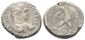 Dekapolis. Gadara. Caracalla (197 - 217 n. Chr.).

 Tetradrachme (Billon). 215 - 217 n. Chr.
Vs: Büste des Caracalla in Rückansicht mit Lorbeerkran...