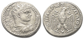 Kommagene. Zeugma. Caracalla (197 - 217 n. Chr.).

 Tetradrachme (Billon). 215 - 217 n. Chr.
Vs: Büste des Caracalla in Rückansicht mit Strahlenkro...