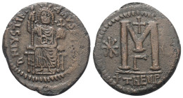 Iustinianus I. (527 - 565 n. Chr.).

 Follis (40 Nummi, Bronze). 532 - 537 n. Chr. Anchiochia (Theoupolis).
Vs: D N IVSTINIANVS P P AVG. Kaiser mit...