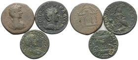Provinzialrömische Münzen - Lots.


Pontos / Koile-Syrien / Phönikien.

Lot (3 Stück): Bronze; 2. - 3. Jhdt. n. Chr.

Fast sehr schön - sehr sc...