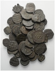 Byzantinische Münzen - Lots.


Verschiedene Herrscher.

Lot (55 Stück, Bronze): verschiedene Nominale, ca. 7. - 11. Jhdt. n. Chr.

Sehr schön -...