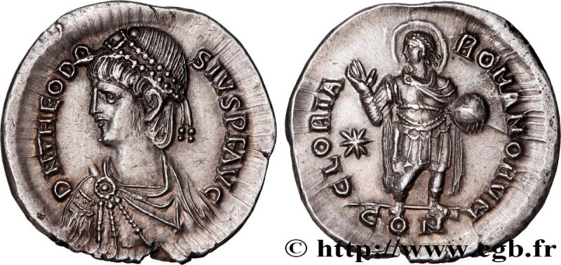 THEODOSIUS II
Type : Miliarense 
Date : 408-420 
Mint name / Town : Constantinop...