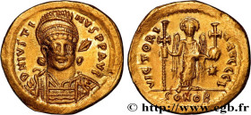 JUSTIN I
Type : Solidus 
Date : c. 522-527 
Mint name / Town : Constantinople 
Metal : gold 
Millesimal fineness : 1.000  ‰
Diameter : 19  mm
Orientat...