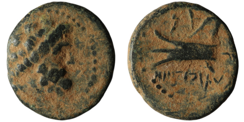 PHOENICIA. Arados. (Circa 137-51 BC)
AE Bronze (21mm, 2,70g)