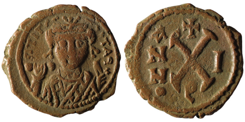 Maurice Tiberius (AD 582-602). Theoupolis (Antioch). dated RY 1 = 582/3
AE Decan...