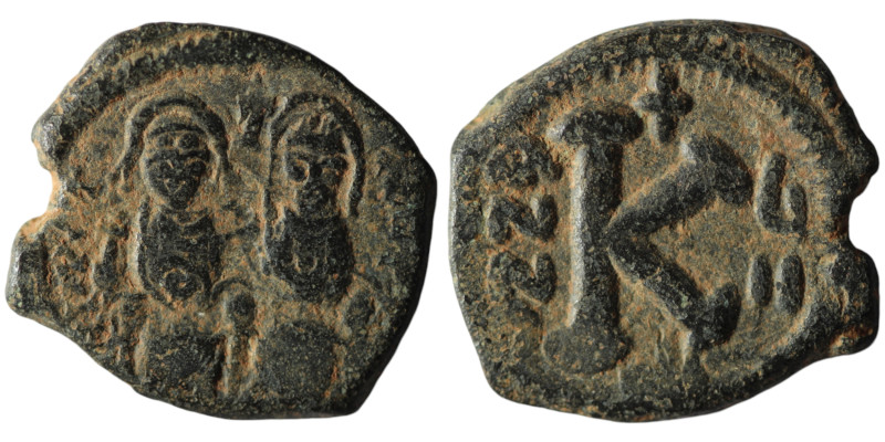 Justin II, with Sophia (AD 565-578). Theoupolis (Antioch). dated RY 7 = 57172
AE...