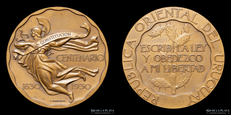 Uruguay. 1930. Centenario de la Constitución. Bronce; 65mm; 98.73g. (UNC)

Est...