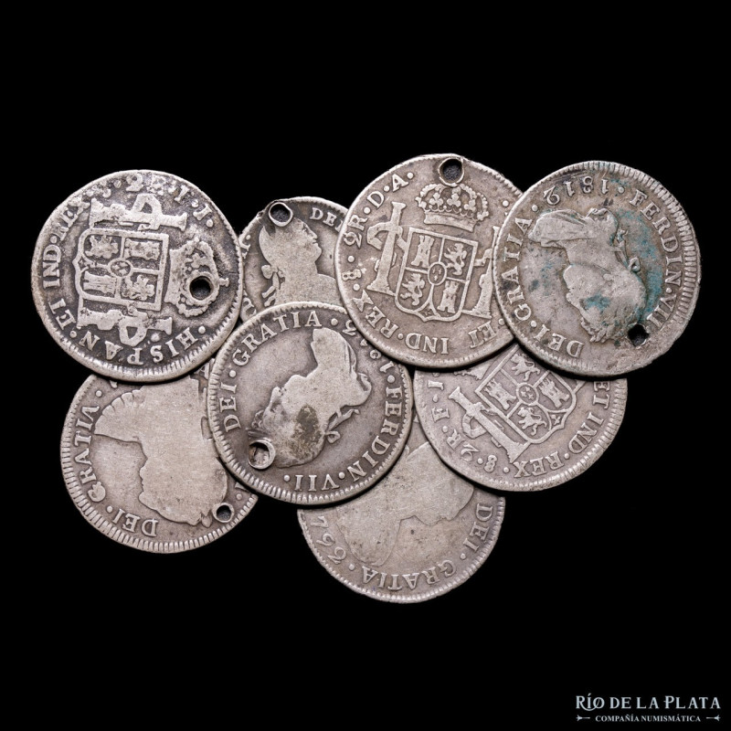 Santiago. Lote x8. 2 Reales y 1 Real (1781-1813). Plata; 47.67g (totales) Perfor...